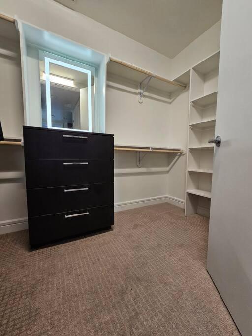 Luxury Highrise In Midtown - Skyline Views And Chic Decor Apartment Houston Luaran gambar