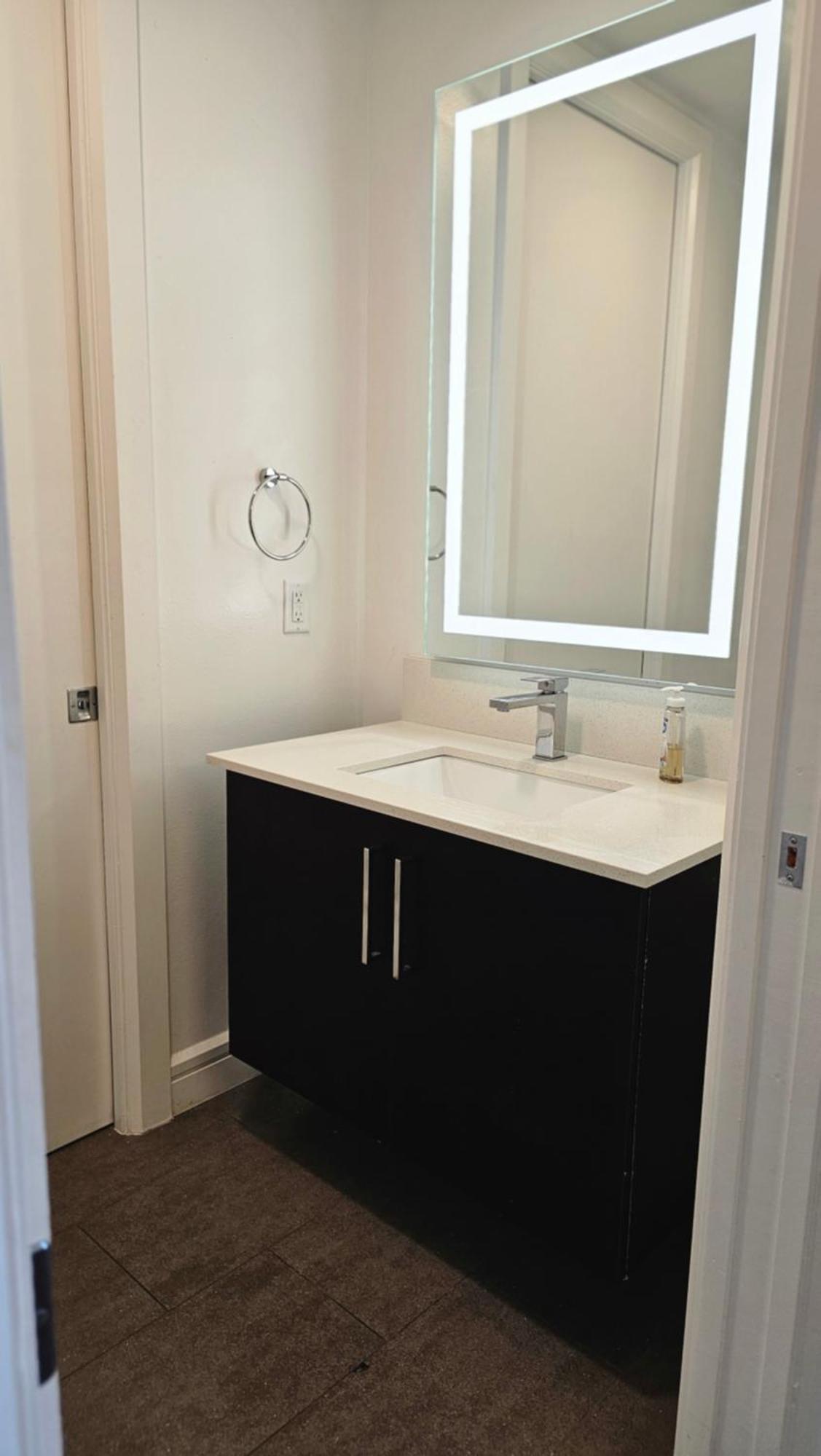Luxury Highrise In Midtown - Skyline Views And Chic Decor Apartment Houston Luaran gambar