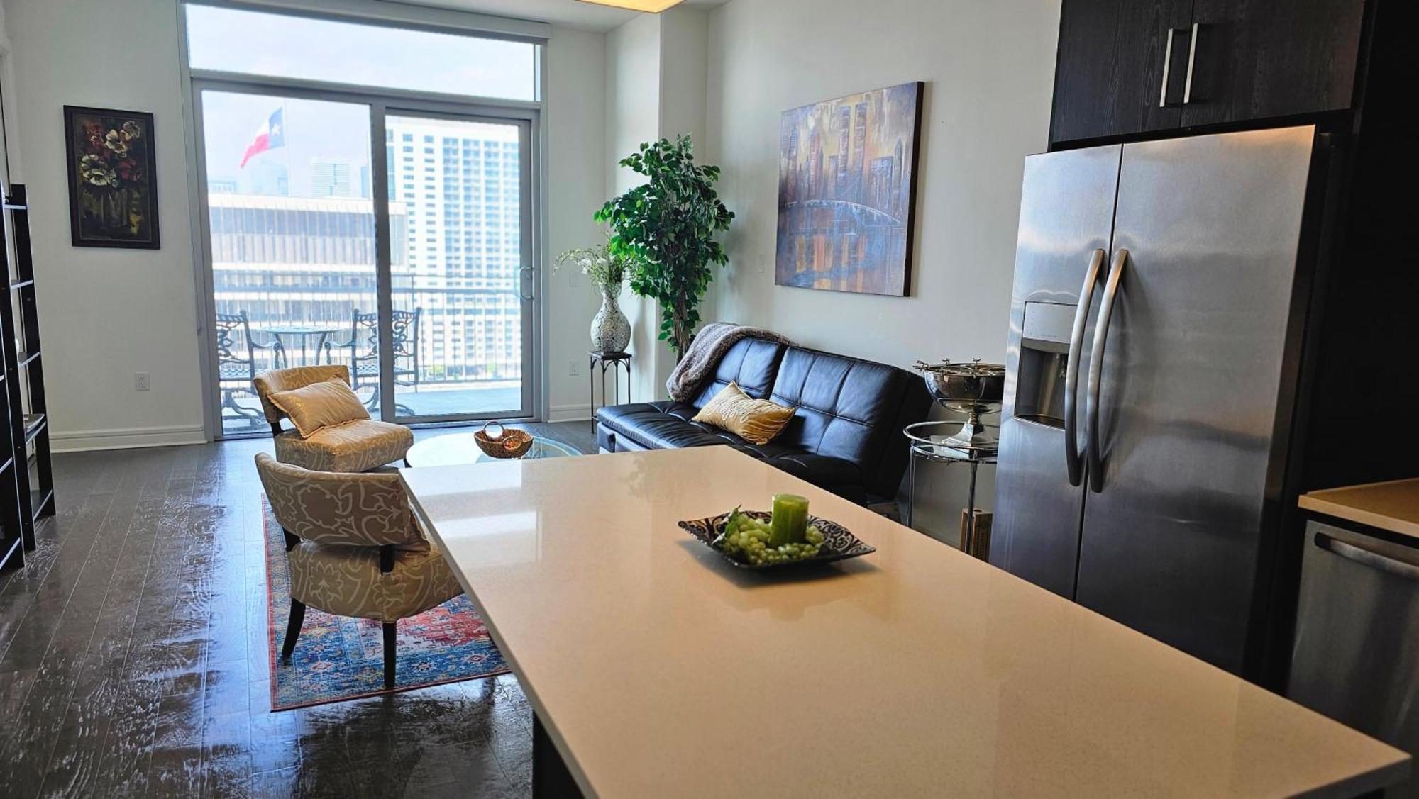 Luxury Highrise In Midtown - Skyline Views And Chic Decor Apartment Houston Luaran gambar