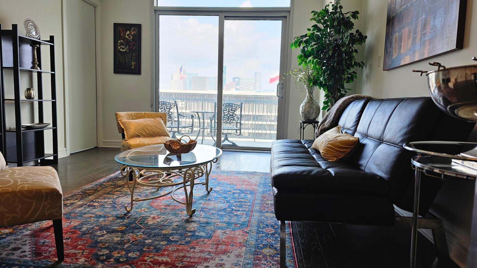 Luxury Highrise In Midtown - Skyline Views And Chic Decor Apartment Houston Luaran gambar